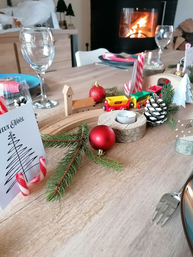 Décoration de table, Petit train en bois - Porcelaine des Pins